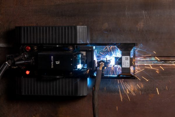 Botsing Trackless Welding Robot
