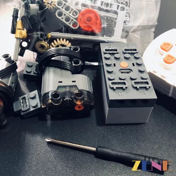 Power Functions Kit for LEGO Porsche 911 RSR #42096 Technic™ RC Kit. LEGO sets aren't included. - Image 6